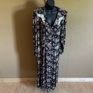 Black Floral Maxi Dress with White Lace Accents, Vintage Sarah Richards Plus 20